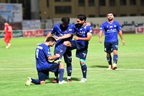 گل گهر سه گل از شیراز سوغاتی آورد