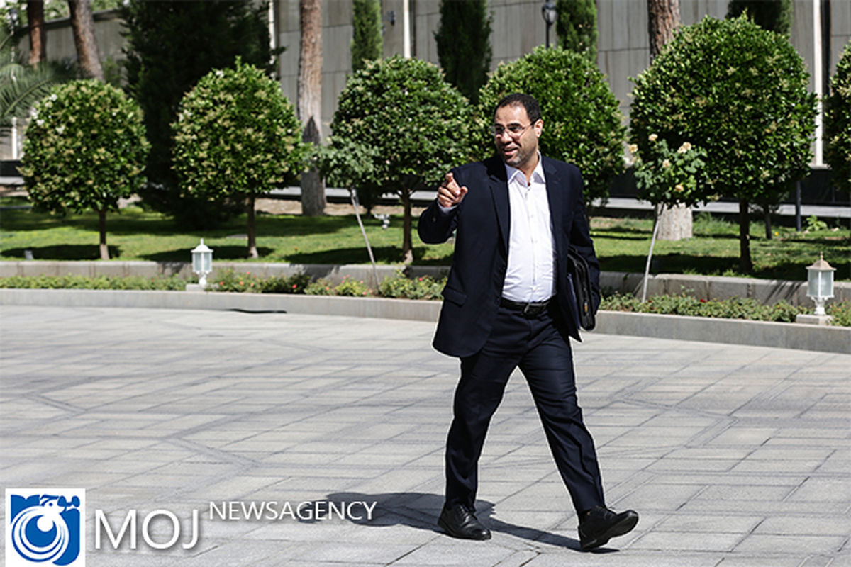 وزیر آموزش و پرورش