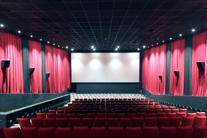 سفر به دنیای فیلم در بهترین سینماهای ایران؛ کجا فیلم دیدن بیشتر می‌چسبه؟