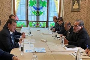 ساخت راه آهن رشت- آستارا گامی راهبردی در مسیر توسعه تجاری در منطقه است