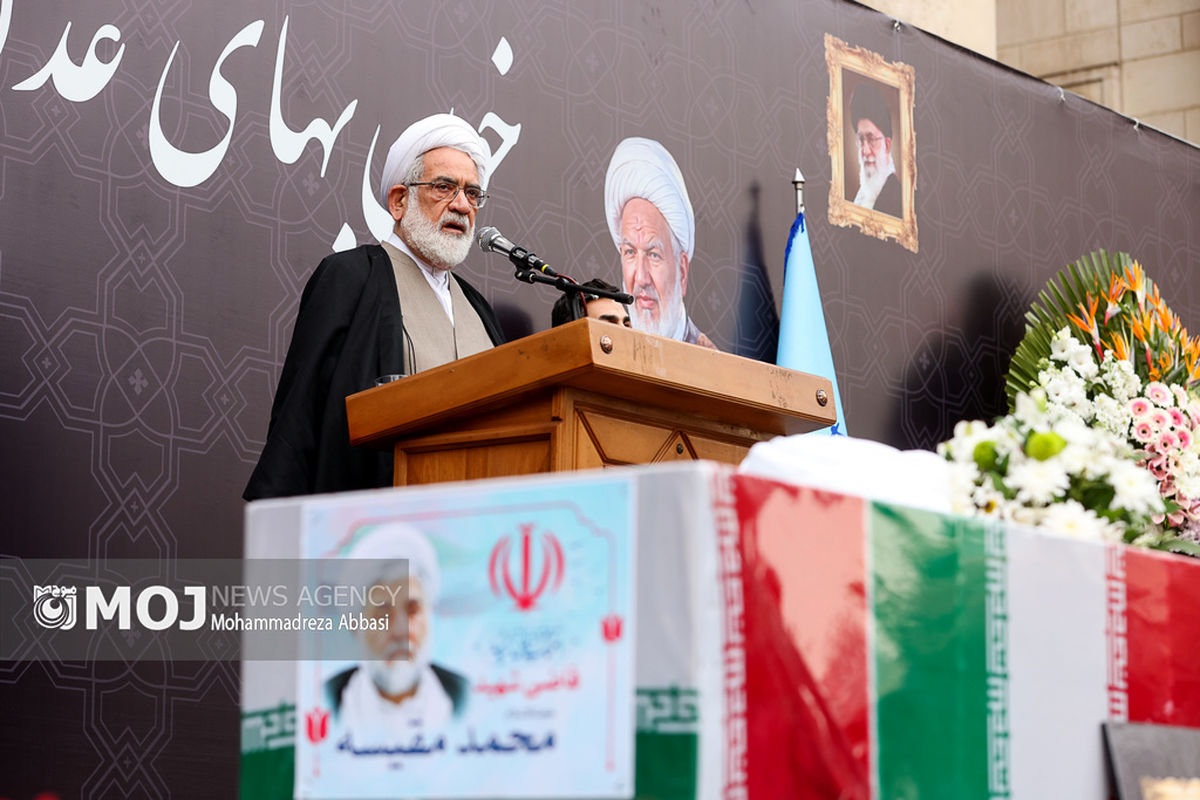 مراسم تشییع پیکر علی رازینی و محمد مقیسه