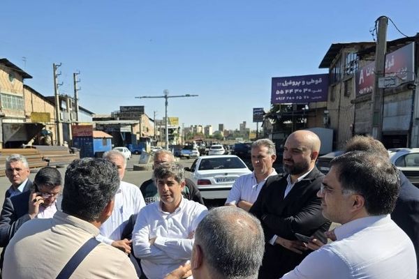 از بورس کالا تا آهن‌مکان؛ چرا ورق بورسی با اختلاف قیمت بالا وارد بازار می‌شود؟