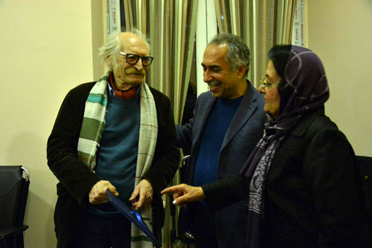 جشنواره تئاتر اکبر رادی