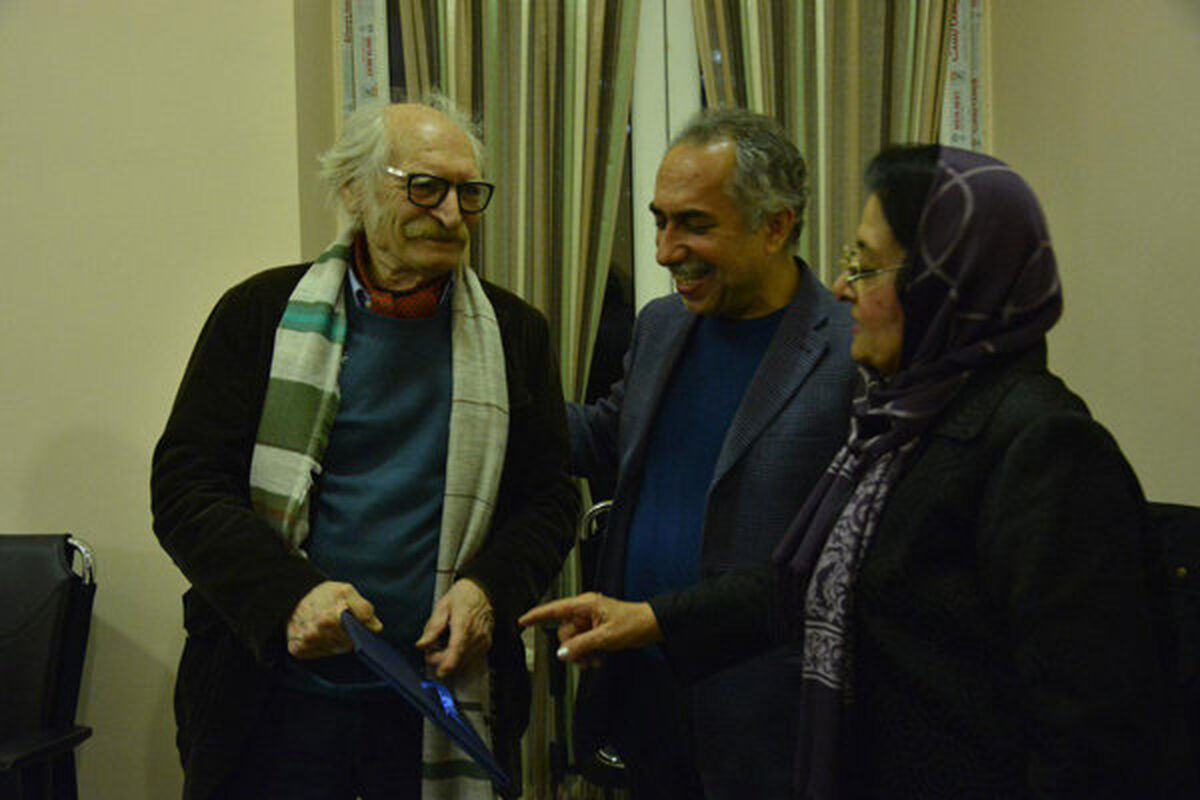جشنواره تئاتر اکبر رادی