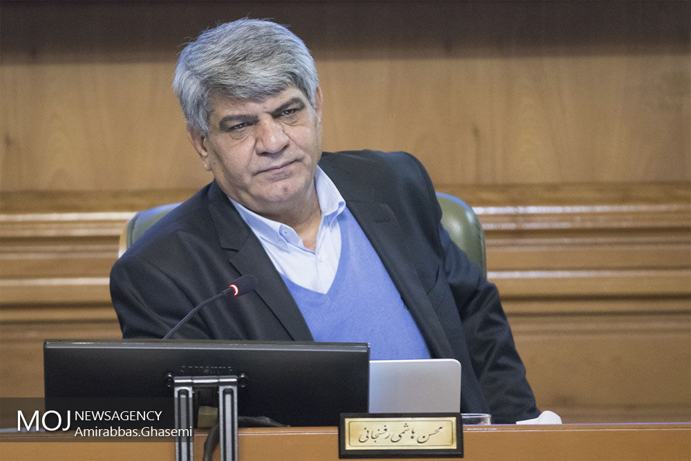 اظهارات وزیر بهداشت  در شان همکاران بهشت زهرایی و کادر درمان نبود/ نمکی عذرخواهی کند