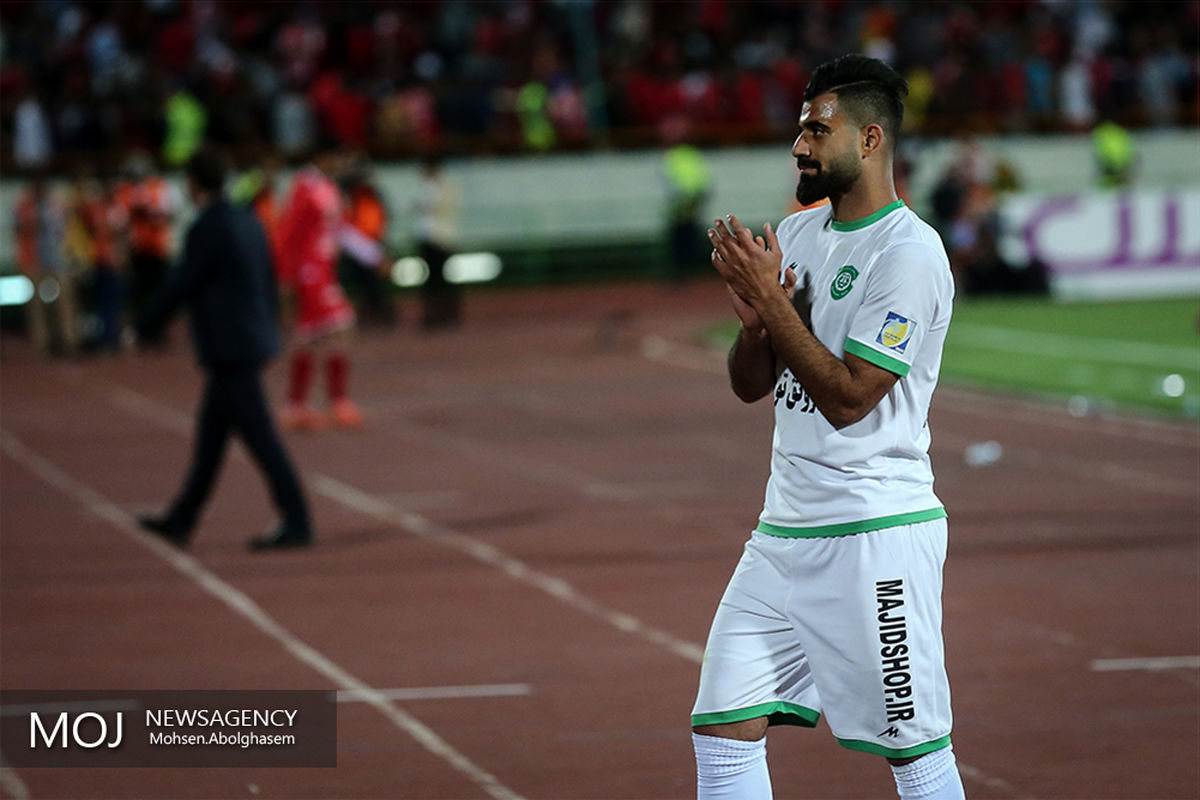 دیدار تیم های فوتبال پرسپولیس و ماشین سازی تبریز