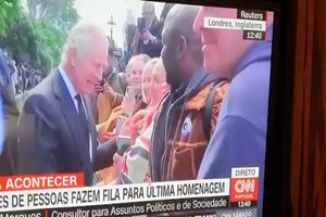 اقدام نژادپرستانه شاه جدید انگلیس در مراسم خاکسپاری ملکه +ویدیو