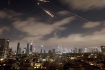 صدها تن از ساکنان تل‌آویو و حیفا به هتل‌ها منتقل شدند