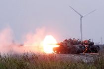 در برابر چین تعظیم نخواهیم کرد