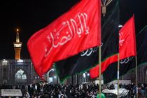 صحن جامع رضوی با کتل‌های عزاداری سیاه پوش شد