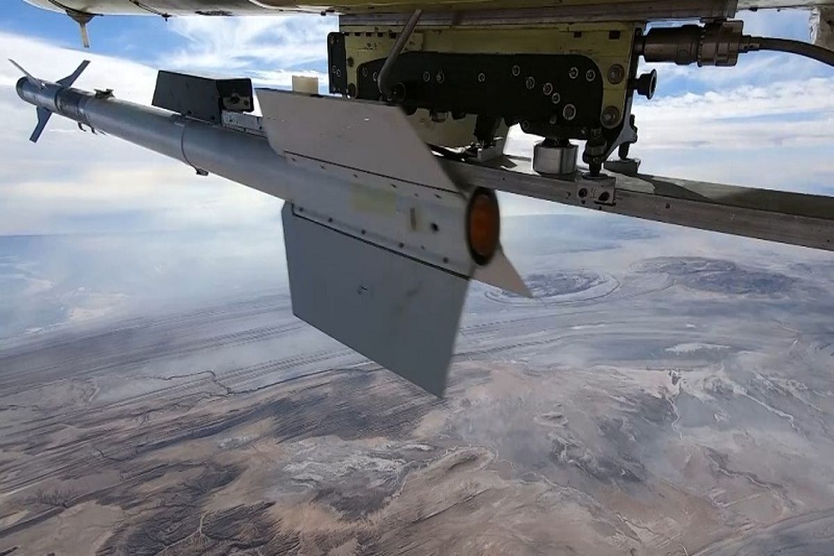 شلیک موشک آذرخش از پهپاد کرار