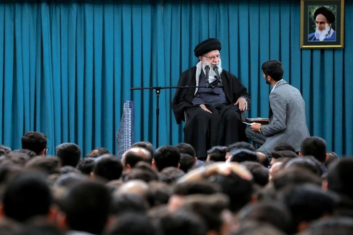 رهبرانقلاب