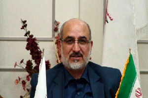 نصب 150 تصویر دانش آموز شهید در سطح شهر قم در حال انجام است 