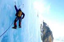 مهدی تقی خانی به فینال مسابقات یخ نوردی فرانسه راه یافت