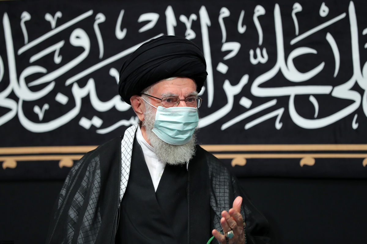 رهبر انقلاب