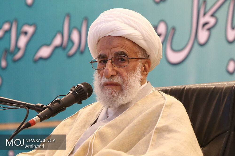 ویروس منحوس کرونا مشکلات زیادی را به دنیا تحمیل کرده است
