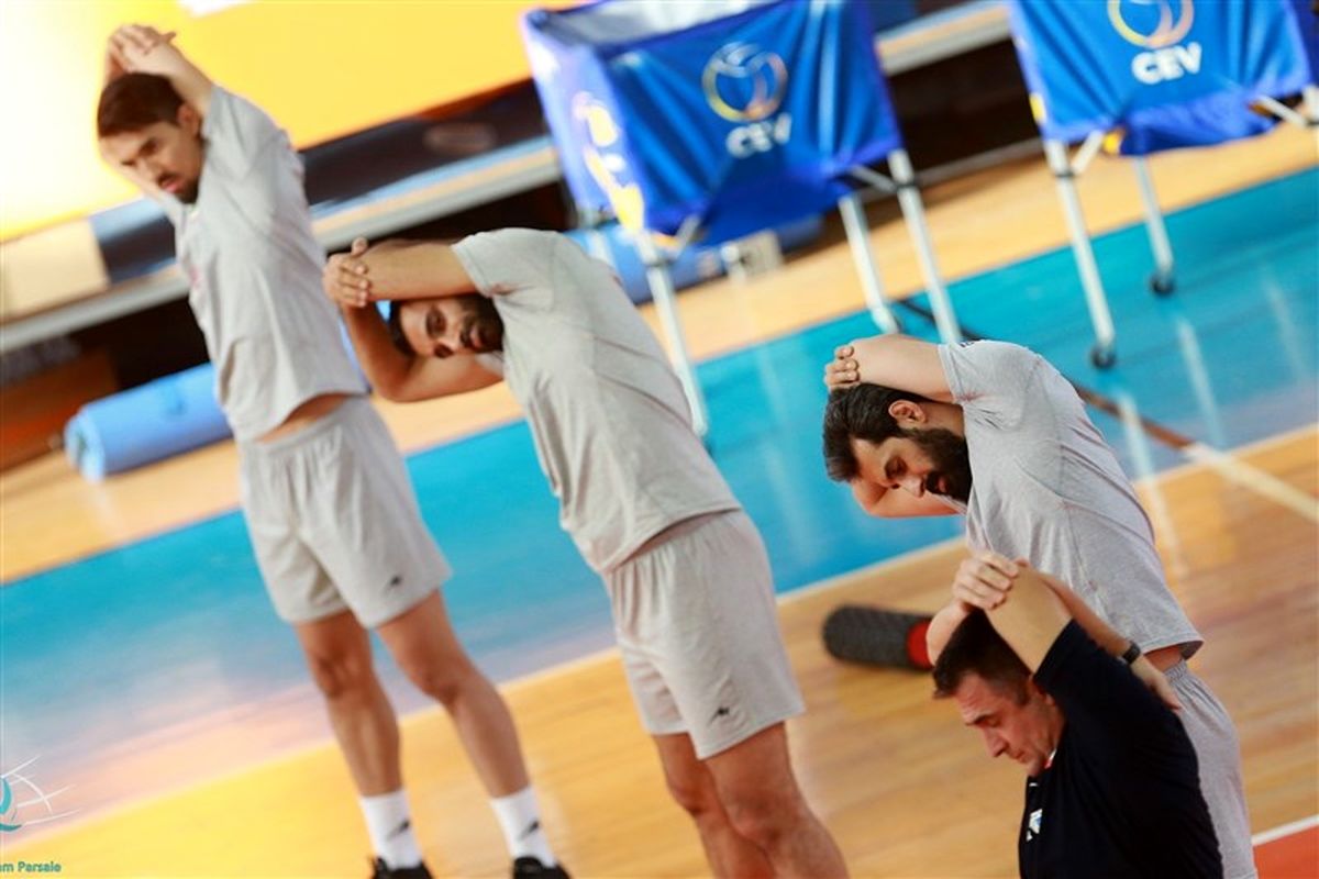 تمرین والیبال