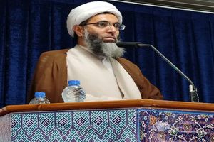 مدیران منطقه آزاد اگر توان مدیریت ندارند، کنار بروند