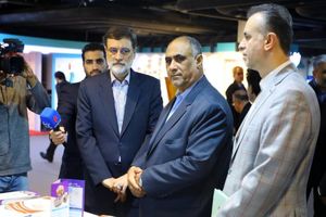 بازدید وزیر جهاد کشاورزی از غرفه دستاوردهای بانک دی