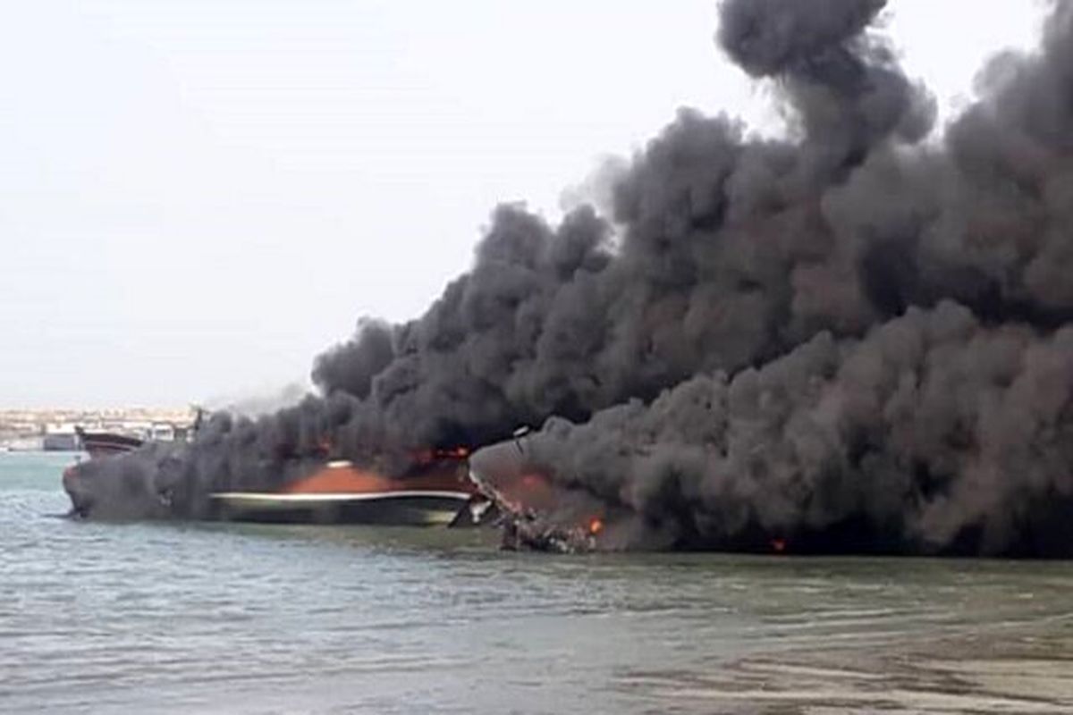 آتش سوزی لنج صیادی