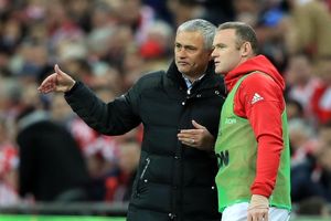 رونی اسطوره منچستر یونایتد است/ تماشاگران احترامی که رونی لایقش است به او می گذارند