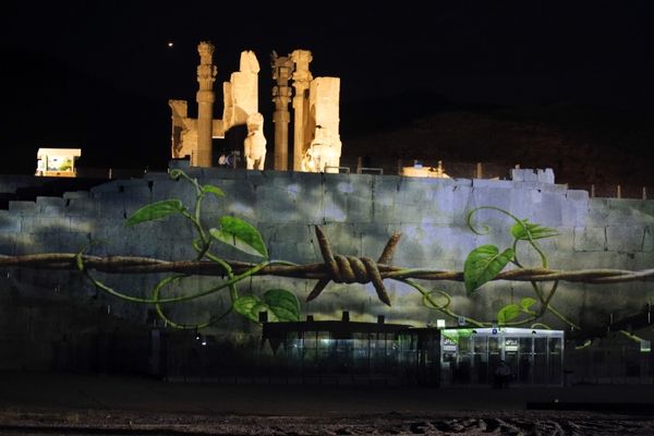 نوای صلح در قلب تاریخ؛ اجرای ارکستر فیلارمونیک ارمنستان در تخت‌ جمشید