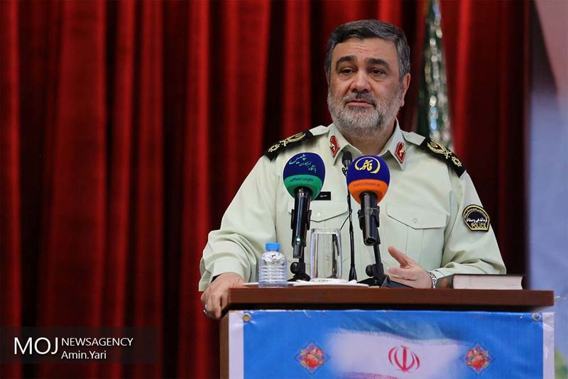 نیروی انتظامی وظیفه برخورد با ناهنجاری ها را برعهده دارد