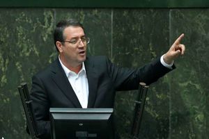 شکست سنگین موسوی لارگانی از زهرا سعیدی در مجلس 