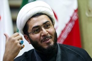 بزرگ ترین هدف بنده از تألیف رمانهای امنیتی، افزایش ضریب هوش امنیتی مردم است