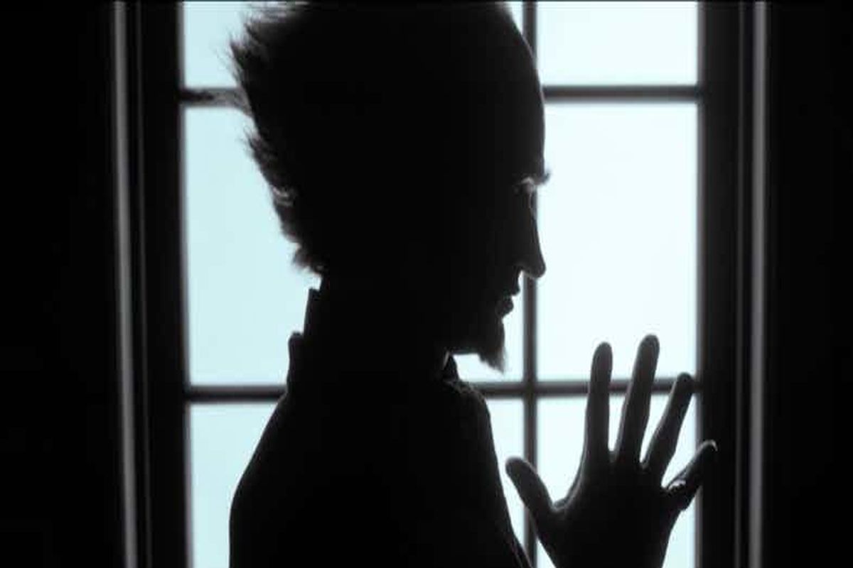 دختری که از چاله به چاه افتاد