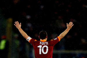 اسطوره بعد از خداحافظی: آمادگی رفتن را ندارم