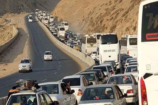 مهران صدرنشین تردد زائران اربعین شد