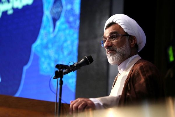 هشدار به برخی اظهار و نظرهای نسنجیده/ مراقب اتحاد ملی باشید