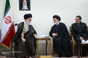 دیدار مسئولان و دست‌اندرکاران حج با مقام معظم رهبری