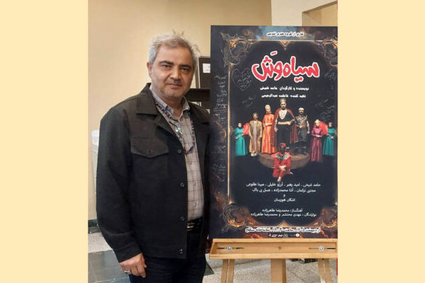 هنرمندان تئاتر همطراز با رزمندگان کارشان را انجام می‌دهند