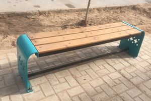 نصب نیمکت و سطل های زباله جدید در معابر منطقه چهار