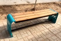 نصب نیمکت و سطل های زباله جدید در معابر منطقه چهار