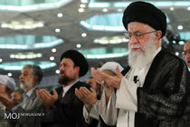 اقامه نماز ظهر و عصر به امامت رهبر معظم انقلاب در ماه مبارک رمضان