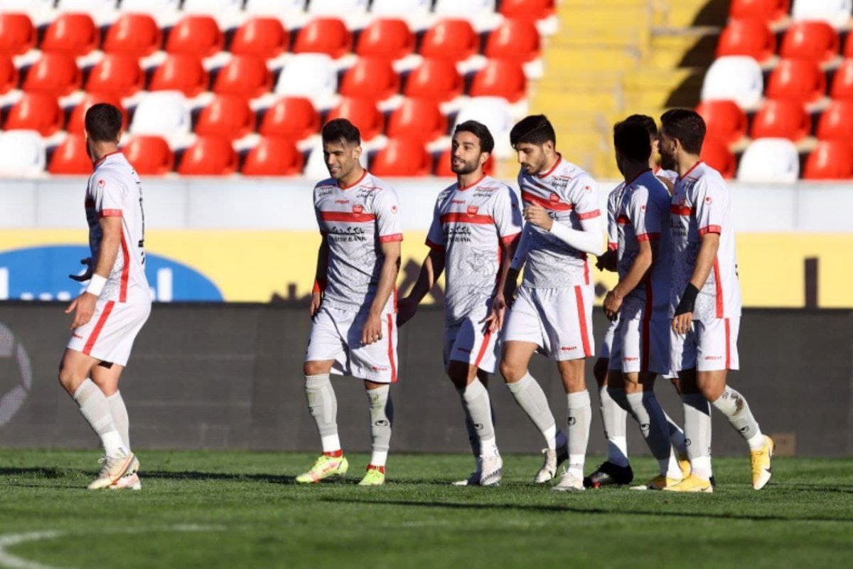پدیده مشهد و پرسپولیس