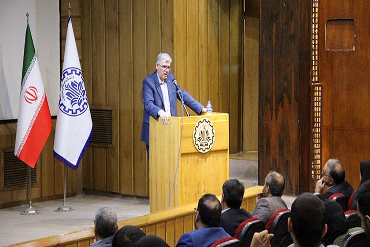 رئیس سازمان فضایی ایران