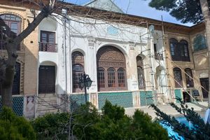 مرمت، دردی از تکیه بیگلربیگی دوا نکرد!