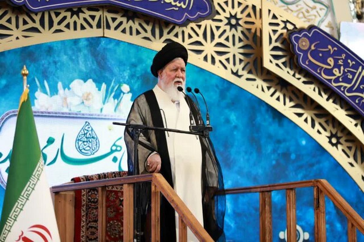 آیت الله علم الهدی امام جمعه مشهد مقدس