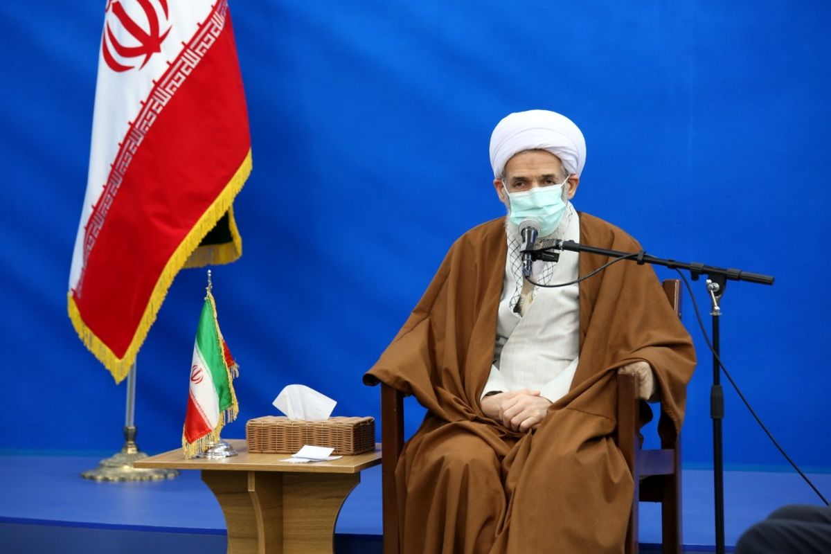 آیت الله لائینی امام جمعه ساری