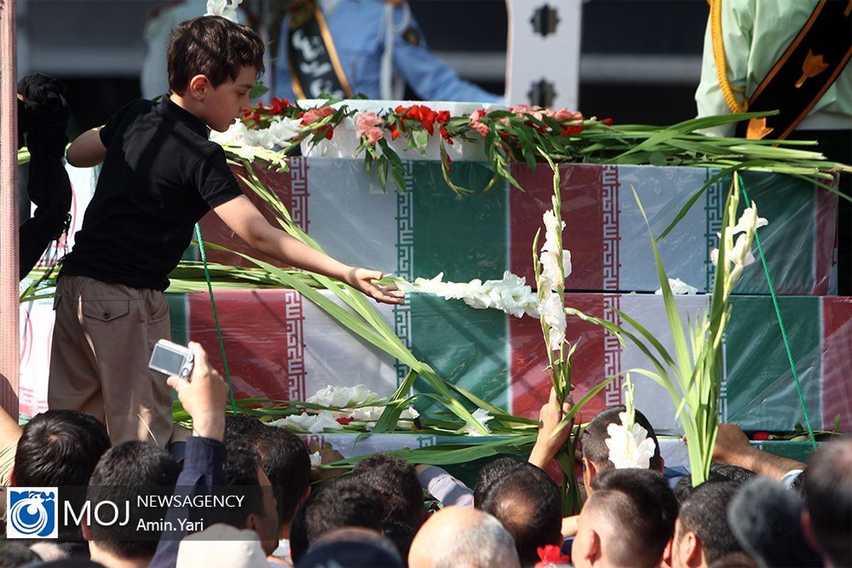 تشییع پیکر ۱۵۰ شهید دفاع مقدس