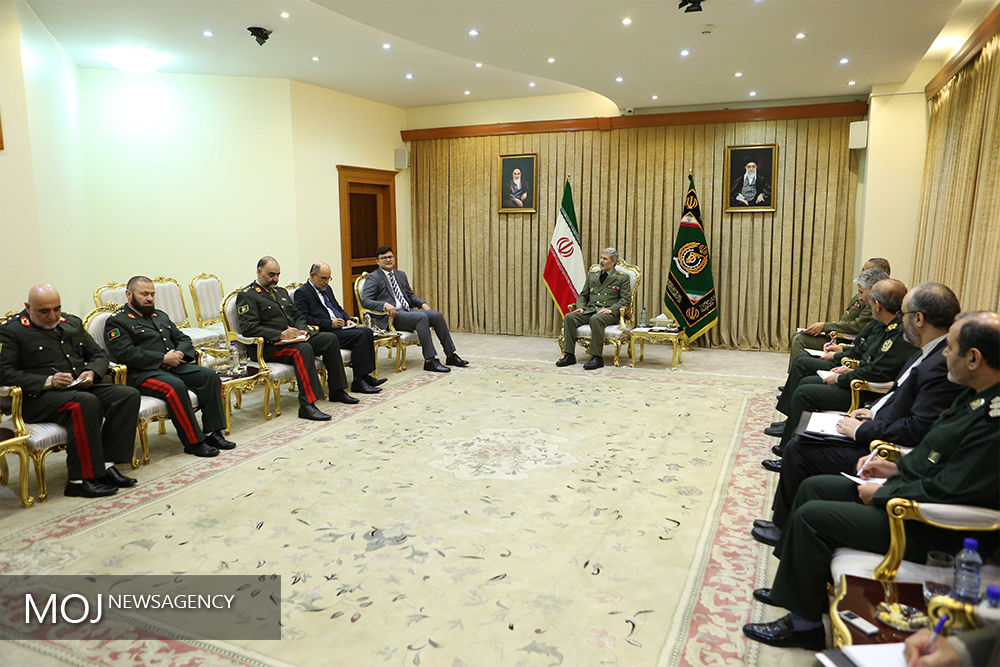 دیدار معاون سیاسی راهبردی وزارت دفاع ملی افغانستان با وزیر دفاع ایران