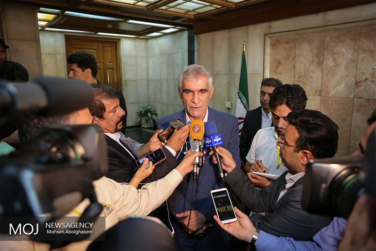 هشتاد و یکمین جلسه شورای شهر با حضور شهردار تهران