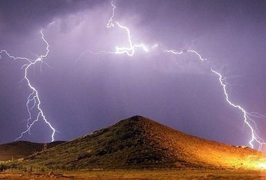 رگبار و رعد و برق در برخی نقاط کشور