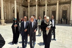 وزیر میراث‌فرهنگی از مسجد تاریخی محمدعلی دیدن کرد