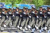 رئیس بنیاد حفظ آثار و نشرارزش های دفاع مقدس روز ارتش را تبریک گفت