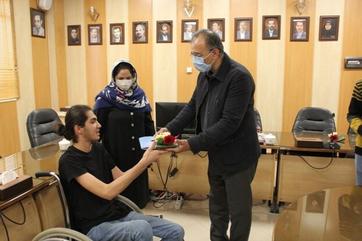 دانشجویان معلول